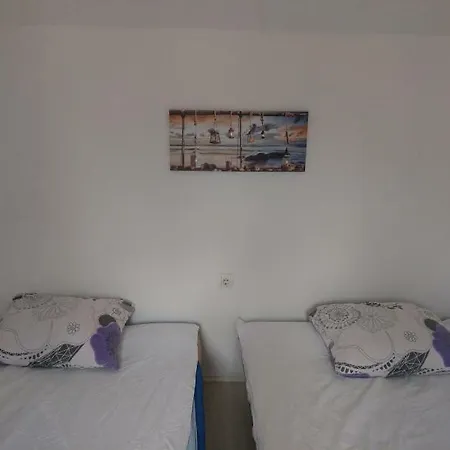 Bijeli Brijeg Apartment *